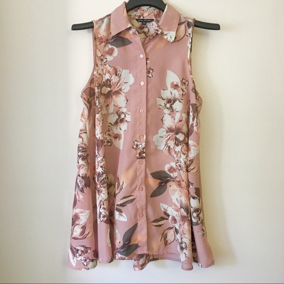 🥓 3 for $15! Unique Spectrum Floral Blouse - Picture 2 of 5